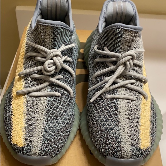 Yeezy boost 350 - Picture 2 of 5